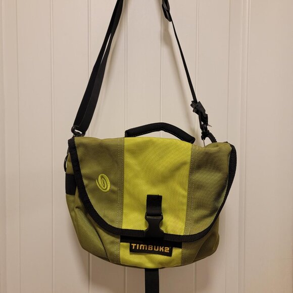 Timbuk2 Handbags - Timbuk2 Lime Green Messenger Crossbody Sling Hiking Bag